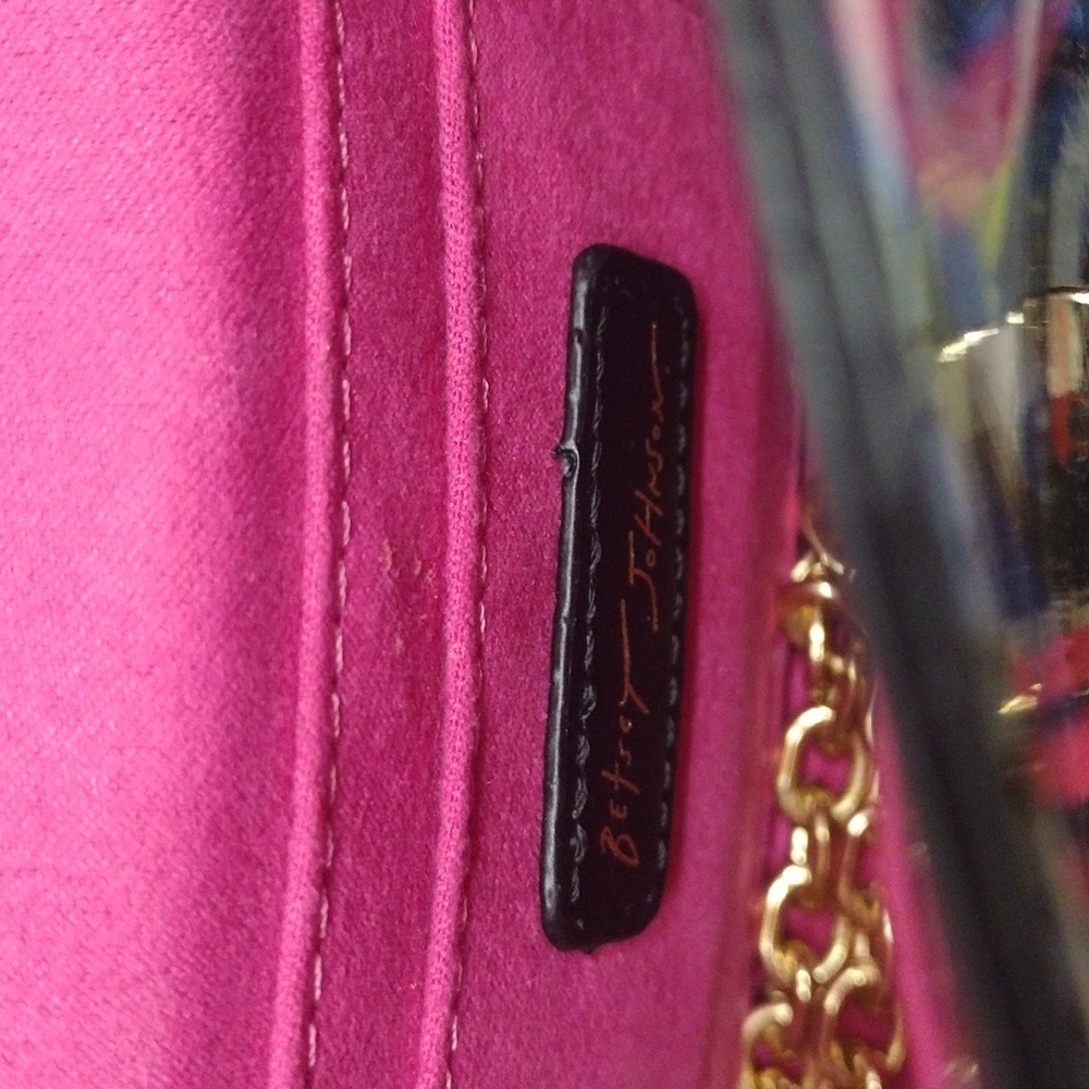 Betsey Johnson Graffiti Hearts Small Bow Flap Crossbody Purse - Picture 11 of 16